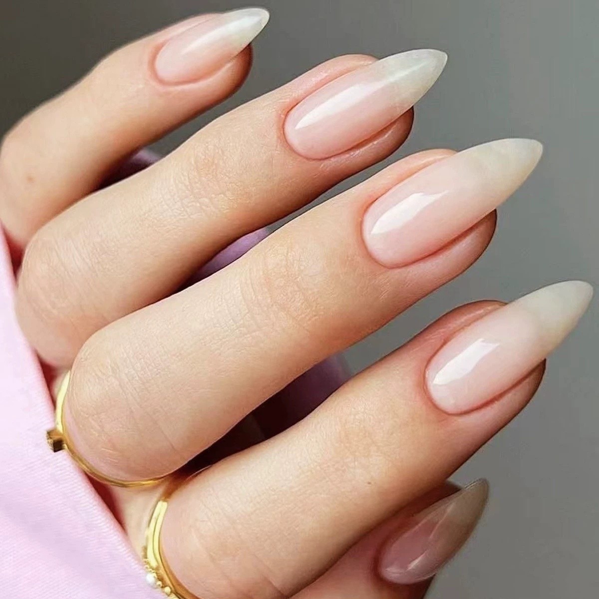 24Pcs Short Almond Nude Press On Nails Glossy Full Cover Fake Nails Reusable