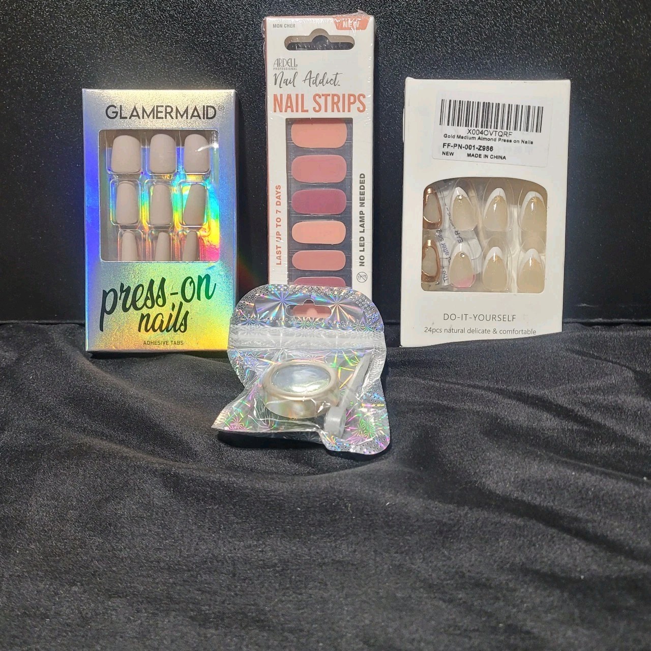 Beauty Lot Of 4 Pieces: Nails, Nail Strips, Laza Cat Eye Chrome Nail Powder