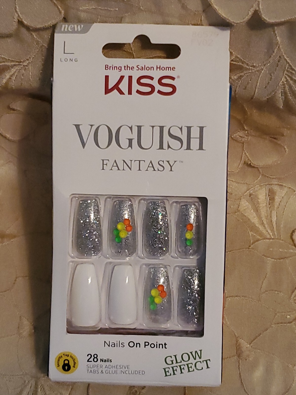 KISS-VOGUISH-FANTASY-GLOW EFFECT-86579 FV02-LONG LENGTH-“FUN”-NEW/BOXED