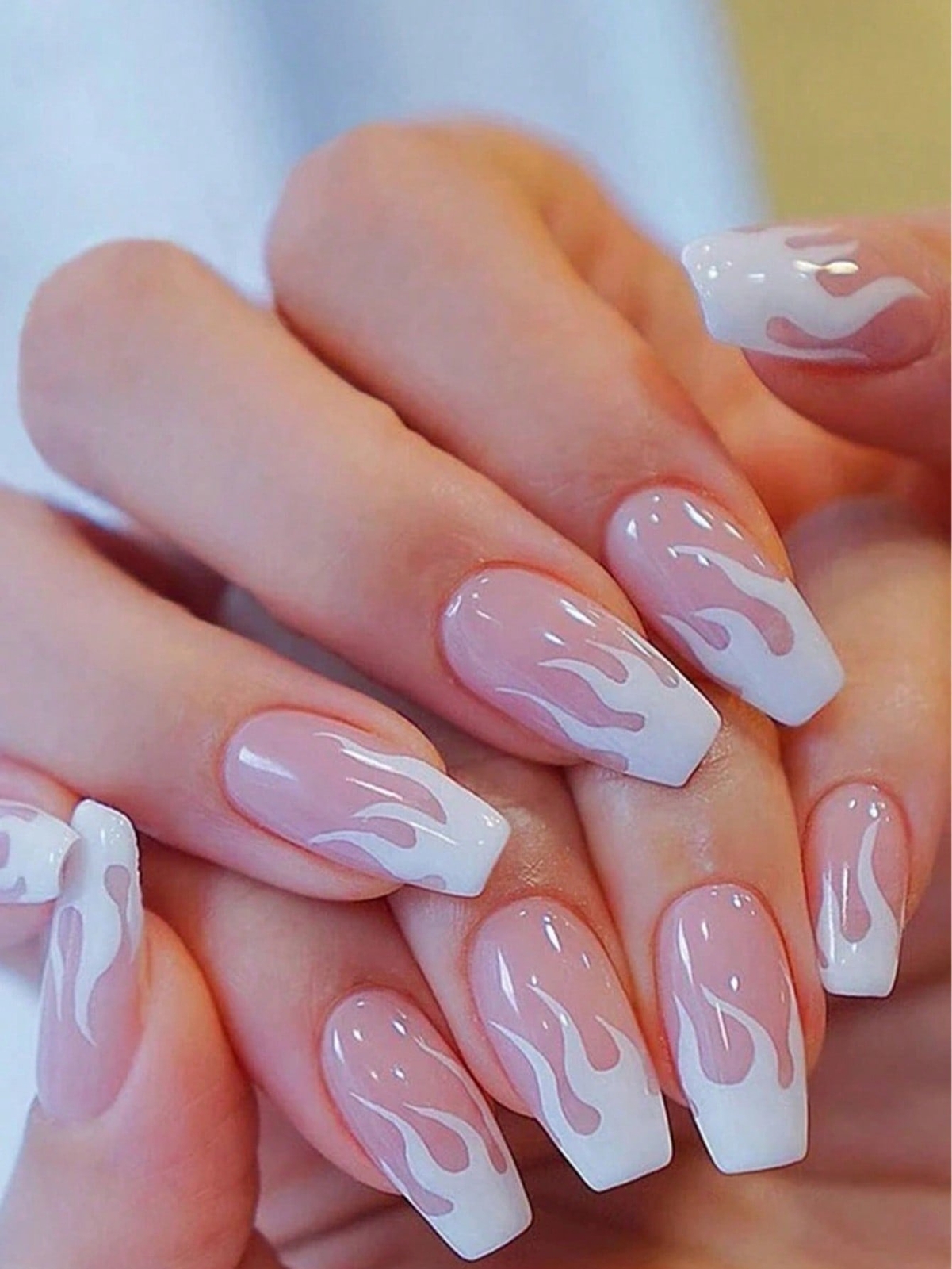 24pcs White Flame Fake Nail False Nails Press On Nails Glue On Nails Stick On