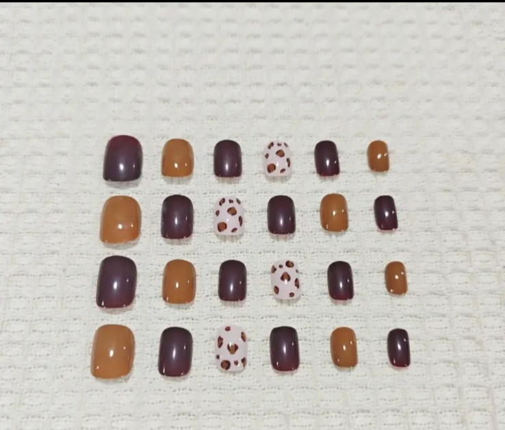 24 Pieces Press-On Nails – SHORT Square Glossy -Browns w/Leopard Spots