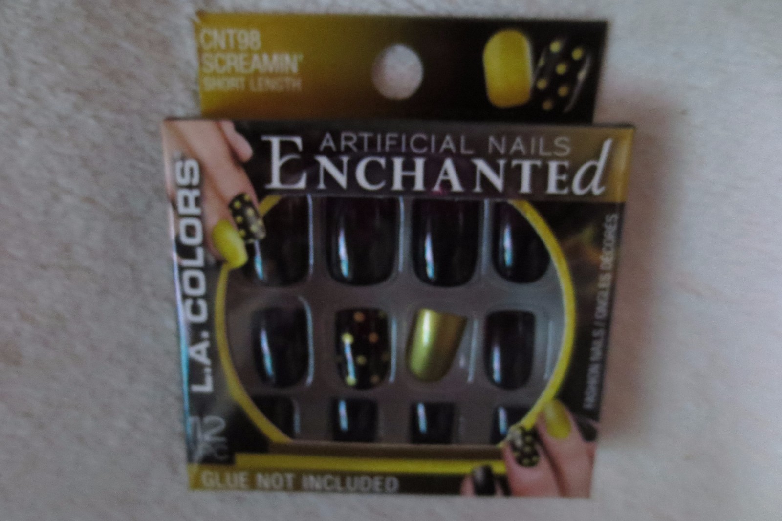 L.A. Colors Artificial Nails Enchanted Halloween Black/Gold Short New