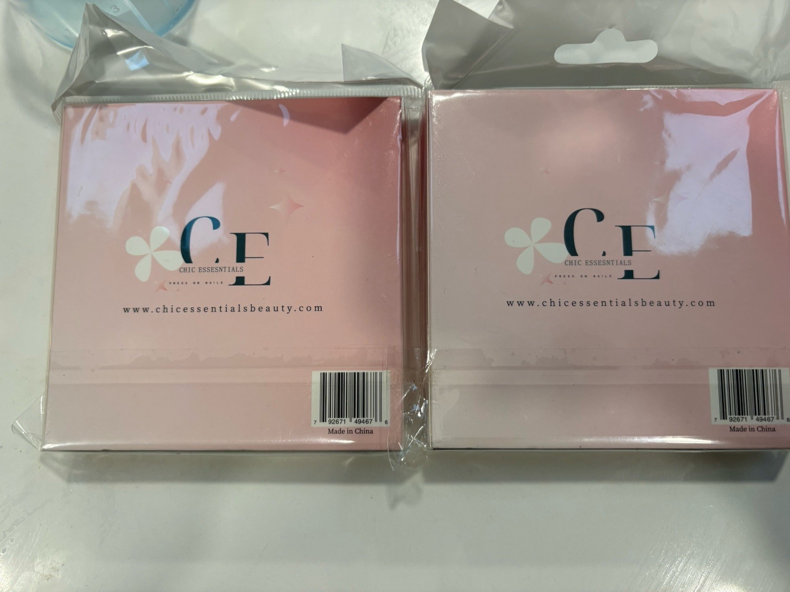 Lot of 2 Chic Essentials Press On Nails 24 Pcs Each Red & Green New Sealed