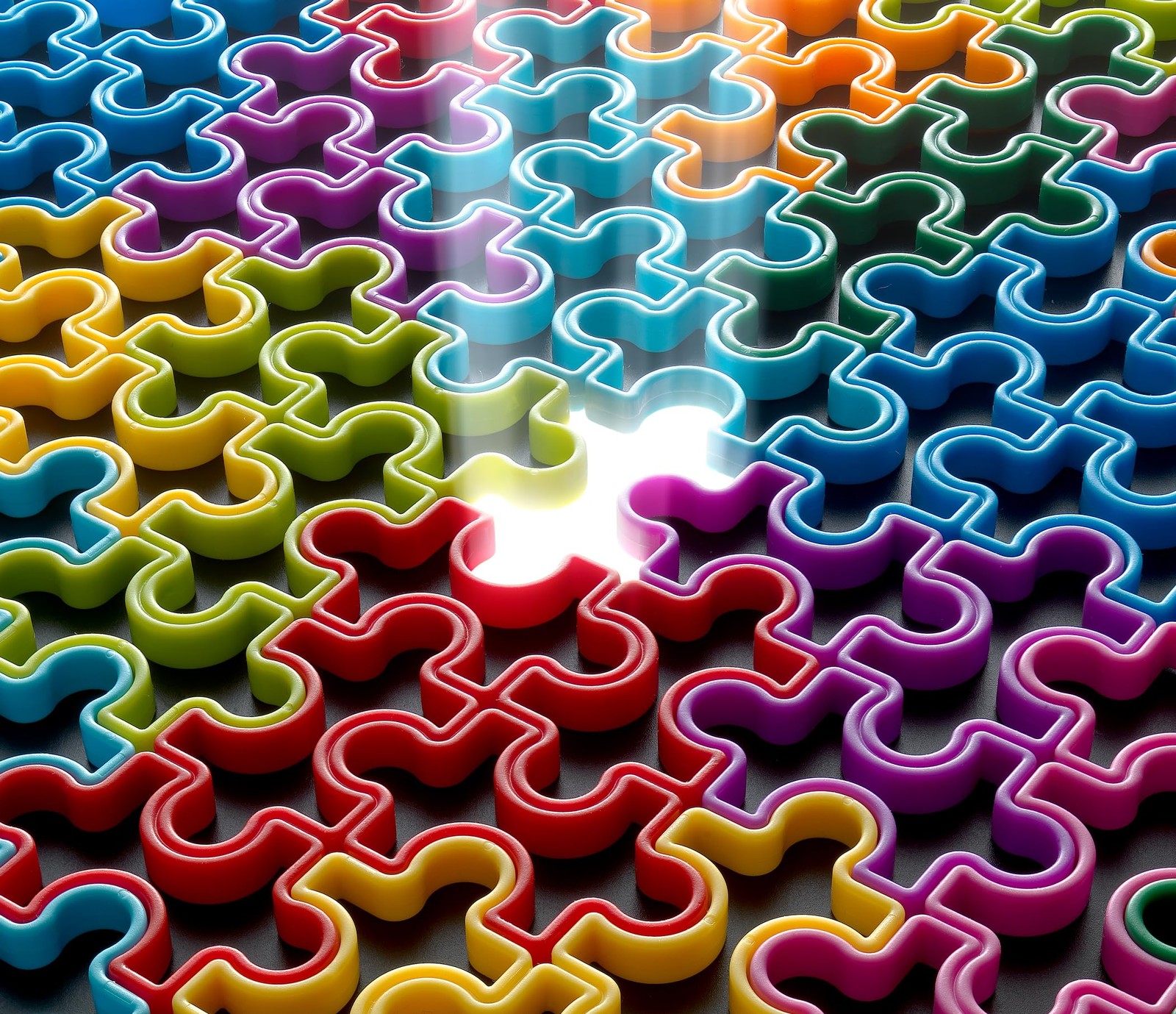 SmartGames IQ Jigsaw 120 Challenges for Ages 7 – Adult compact