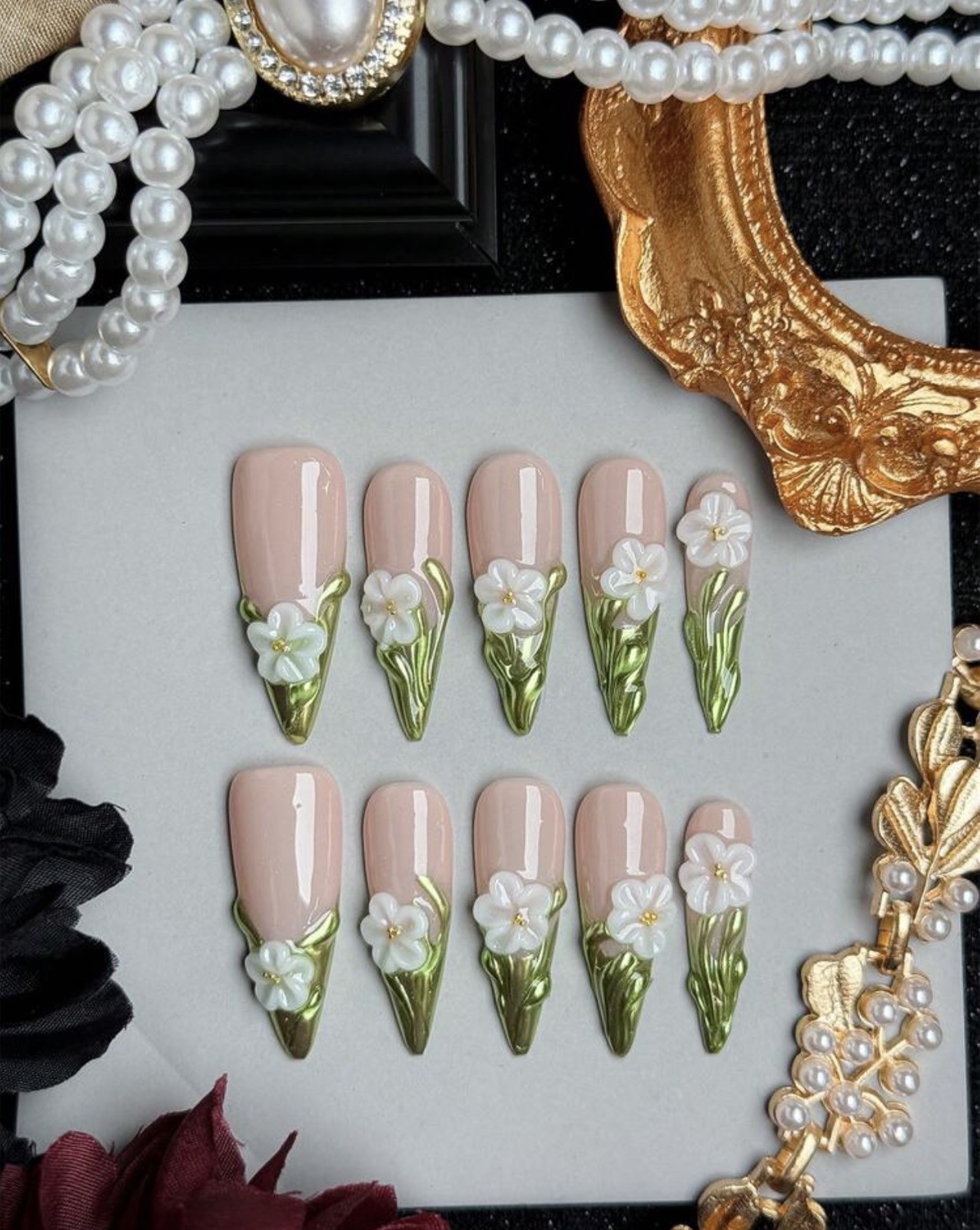 Handmade, 10 Pcs 3D floral stiletto-shaped press-on nails and green leaf design