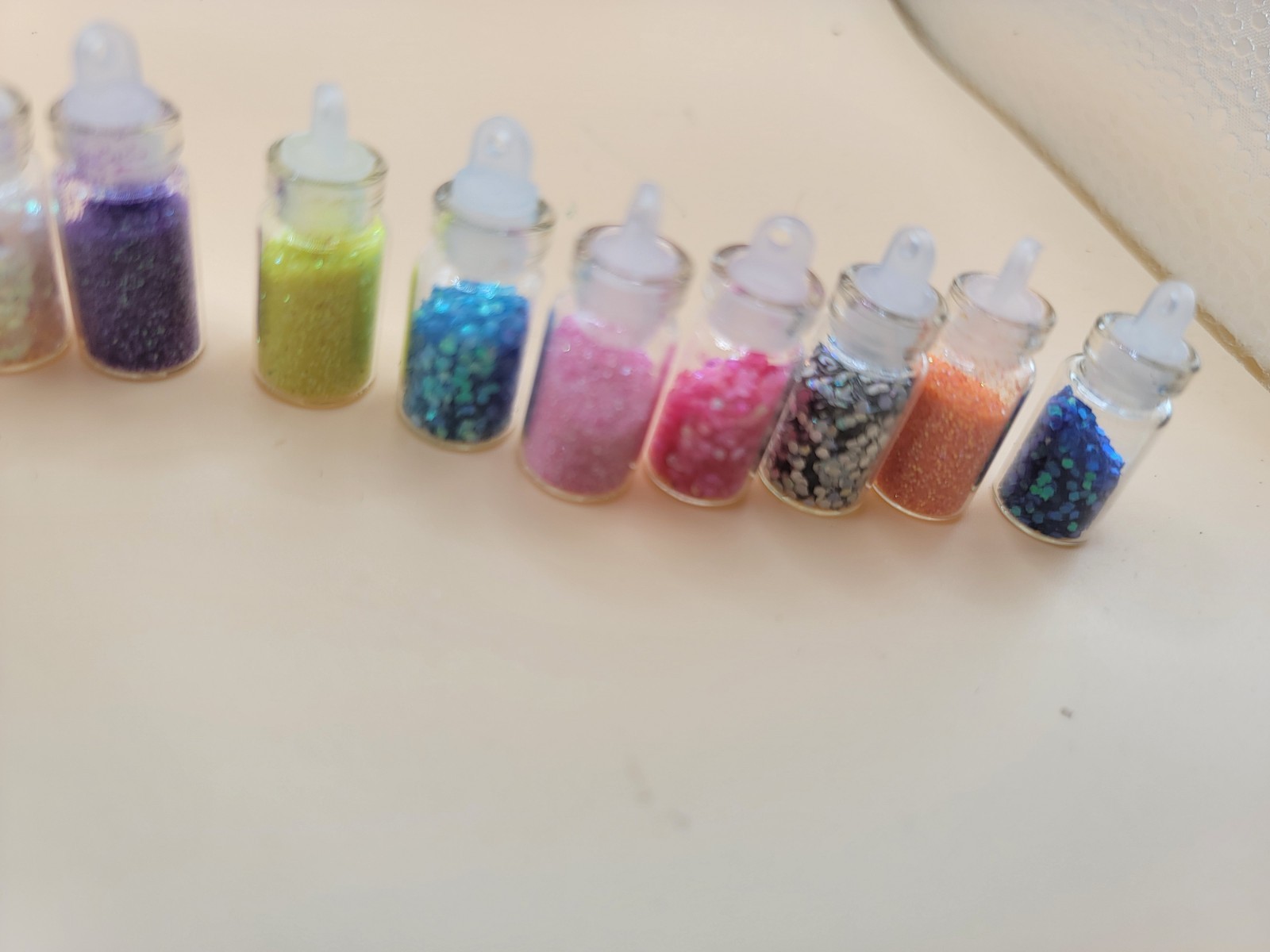 16 Bottles Mini Glitter Glass Vial Charm Nail Art Caviar Microbeads Set Crafts