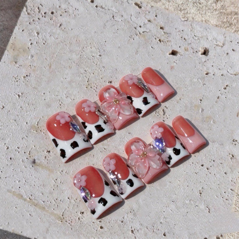 10Pcs Short Duck Pink Cow Print French Press On Nails For Dating Wholesale Use