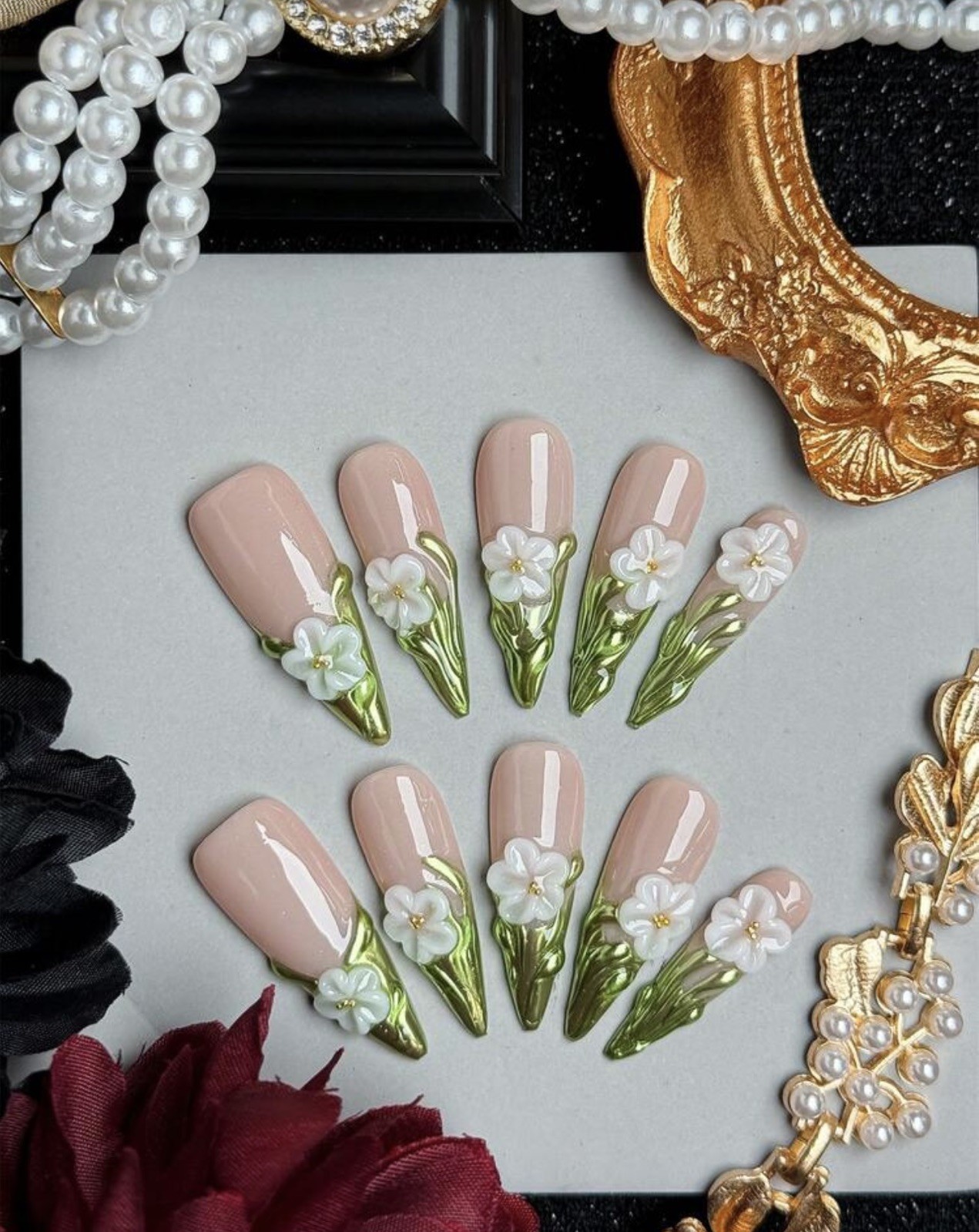 Handmade, 10 Pcs 3D floral stiletto-shaped press-on nails and green leaf design