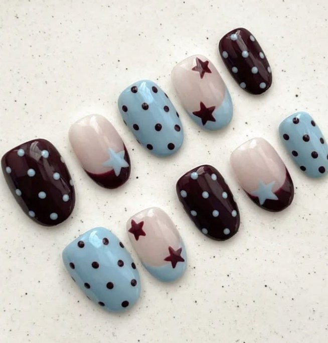 Oval Full Cover Press-On Nails Blue White Brown Glossy Star Nail Art Set