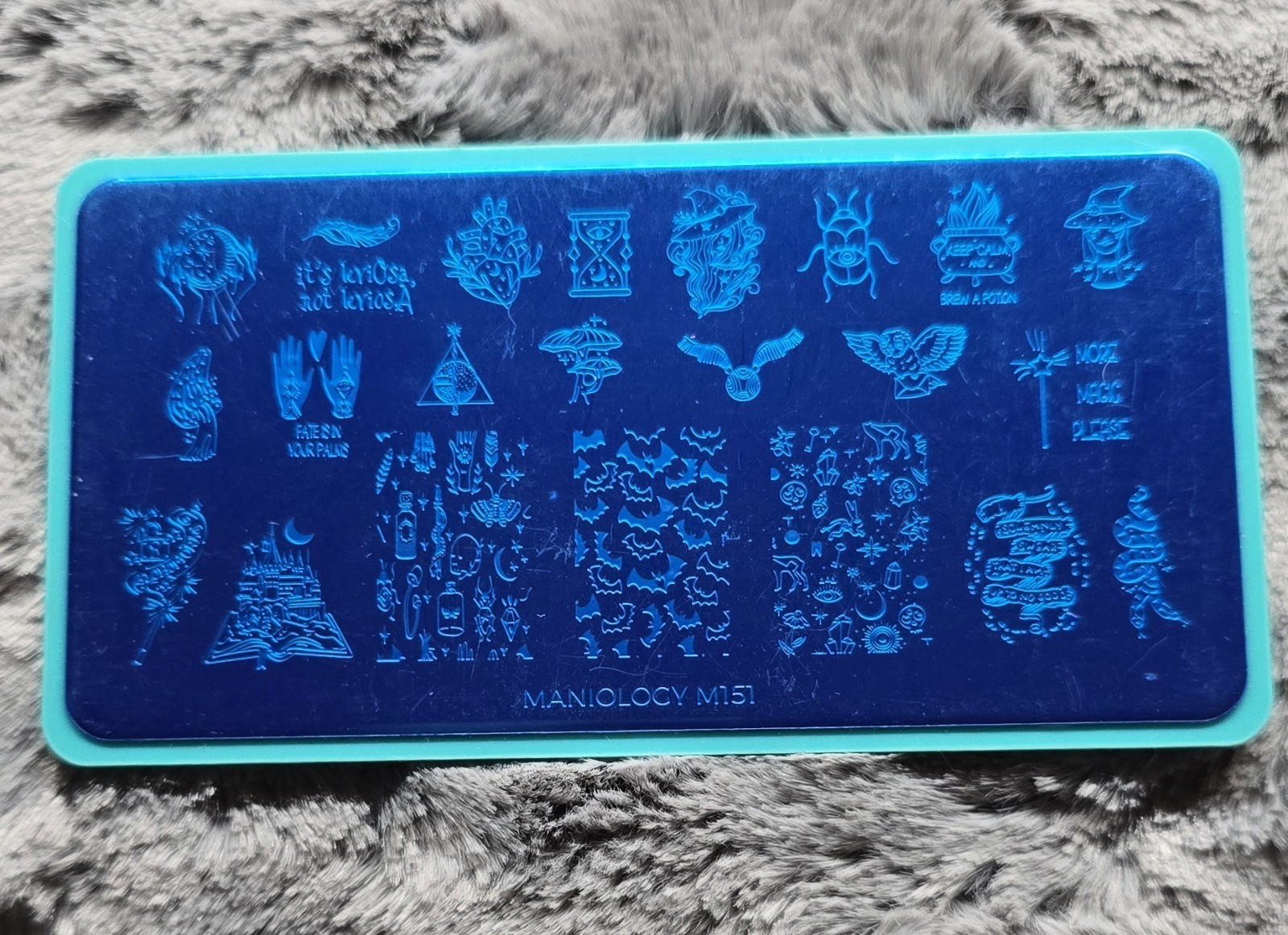 MANIOLOGY M151 Harry Potter Nail Stamp Plate bat cauldron spellbook Hocus Pocus