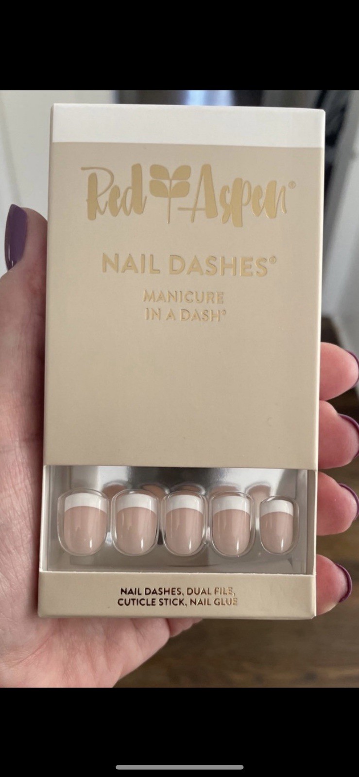 Red Aspen Nell’s French Tip Press On Nails.