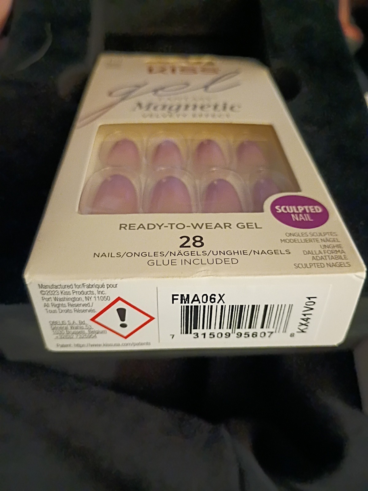 KISS VOGUISH FANTASY short Nails 95604 Glue Included