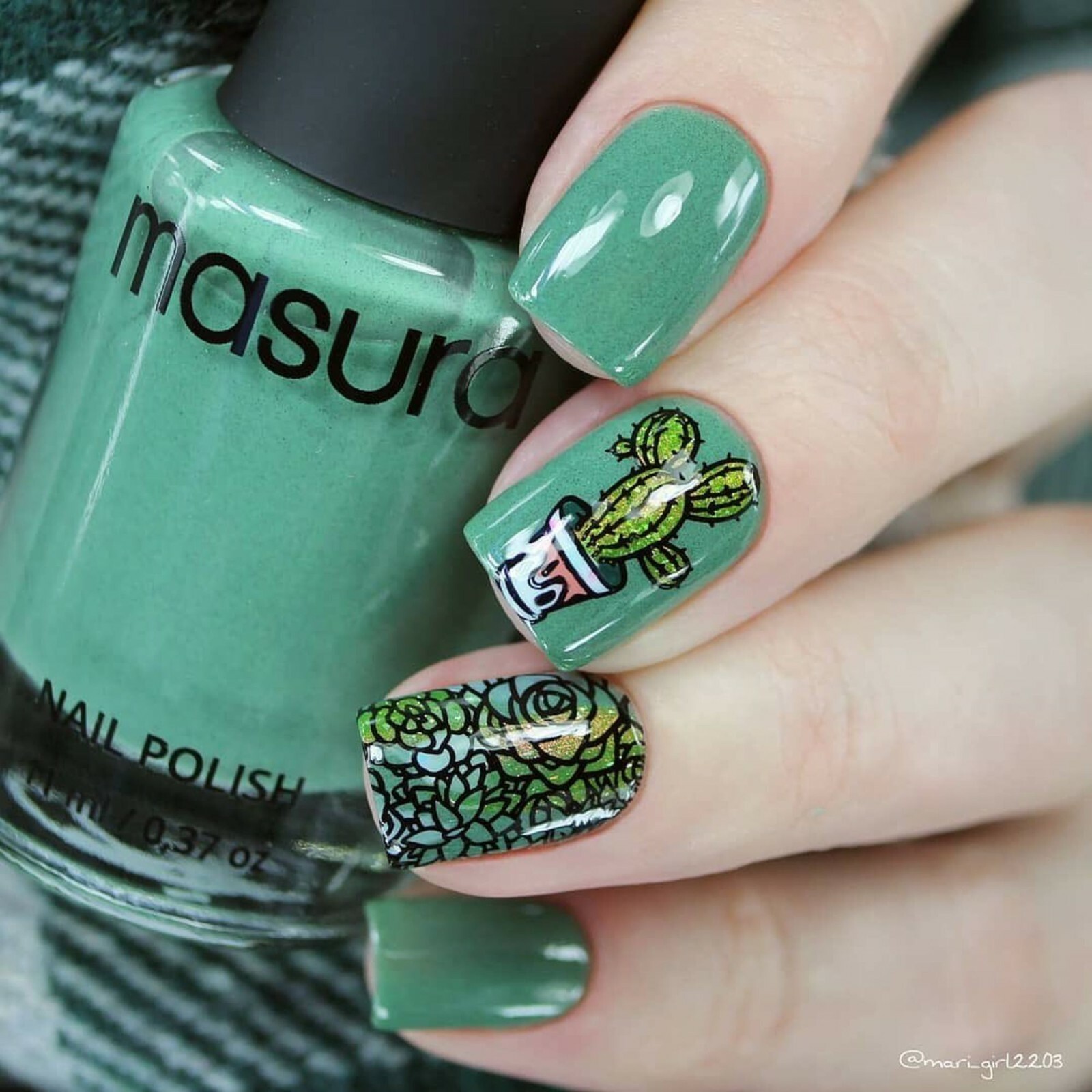 B060 Deserted Succulent Stamping Plate For Stamped Nail Art Design