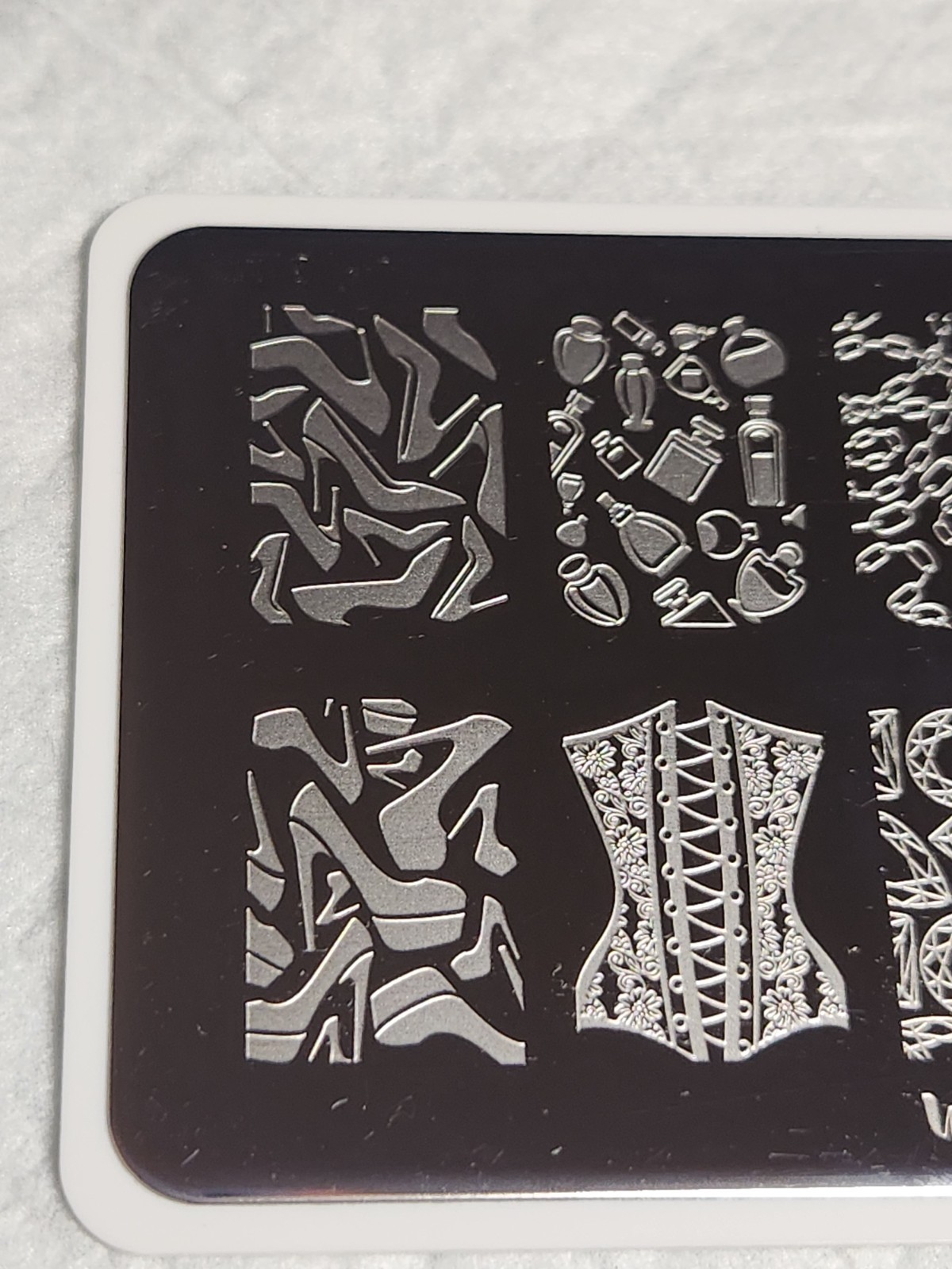 What’s Up Nail Stamping Plate B006 – A La Mode