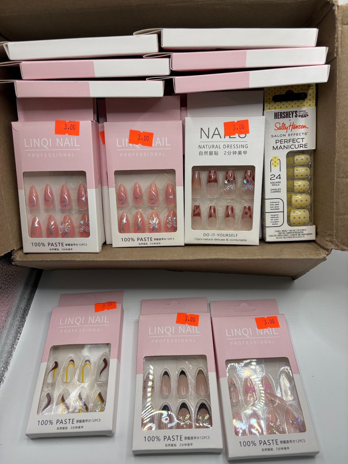 Fingernail Paste On Kits. 12 Nails to the kit. BUNDLE of 45 Kits. RESELLERS