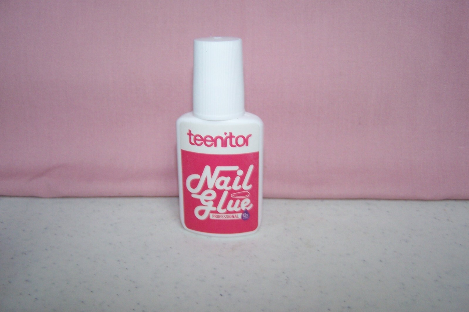 Teenitor Professional Nail Glue Strong 12 g./0.42 ml. NEW Travel Size