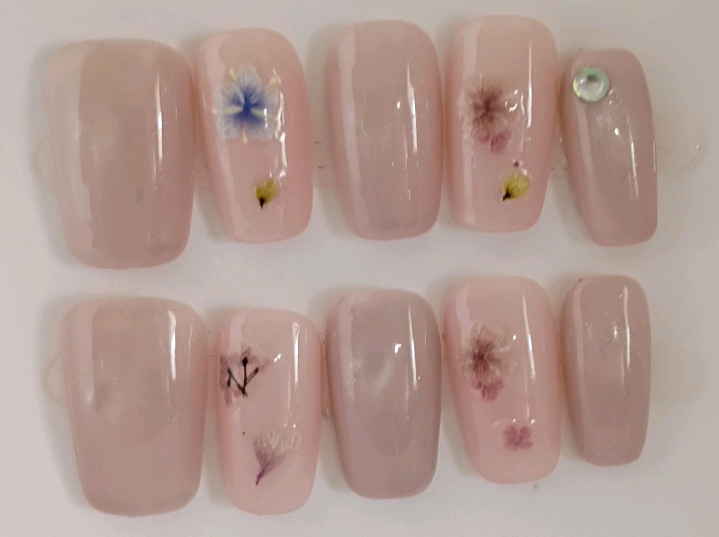 Press-On Nails Pink Shiny Floral Coffin Short, Size M