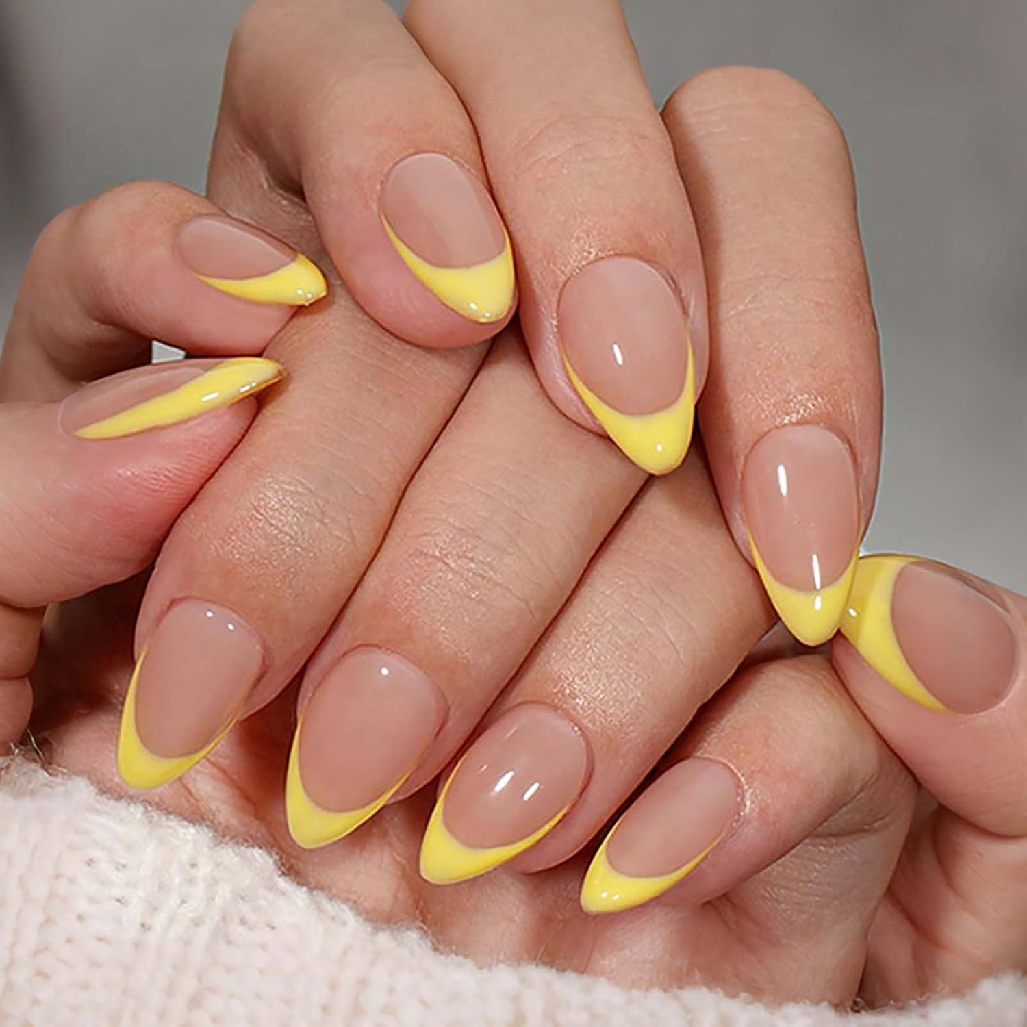 24Pcs French Tip Press on Nails Short Almond Fake Nails Yellow French False Nail