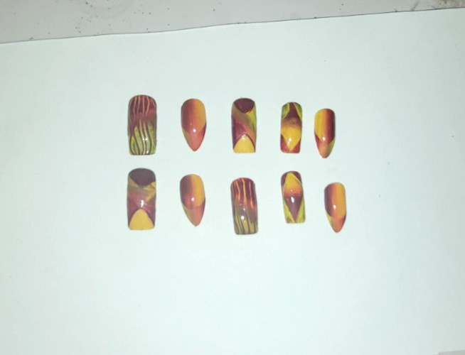 Presson nails |90s Vibes |violet & yellow |Medium size |reusable |Kawaii KFN✊