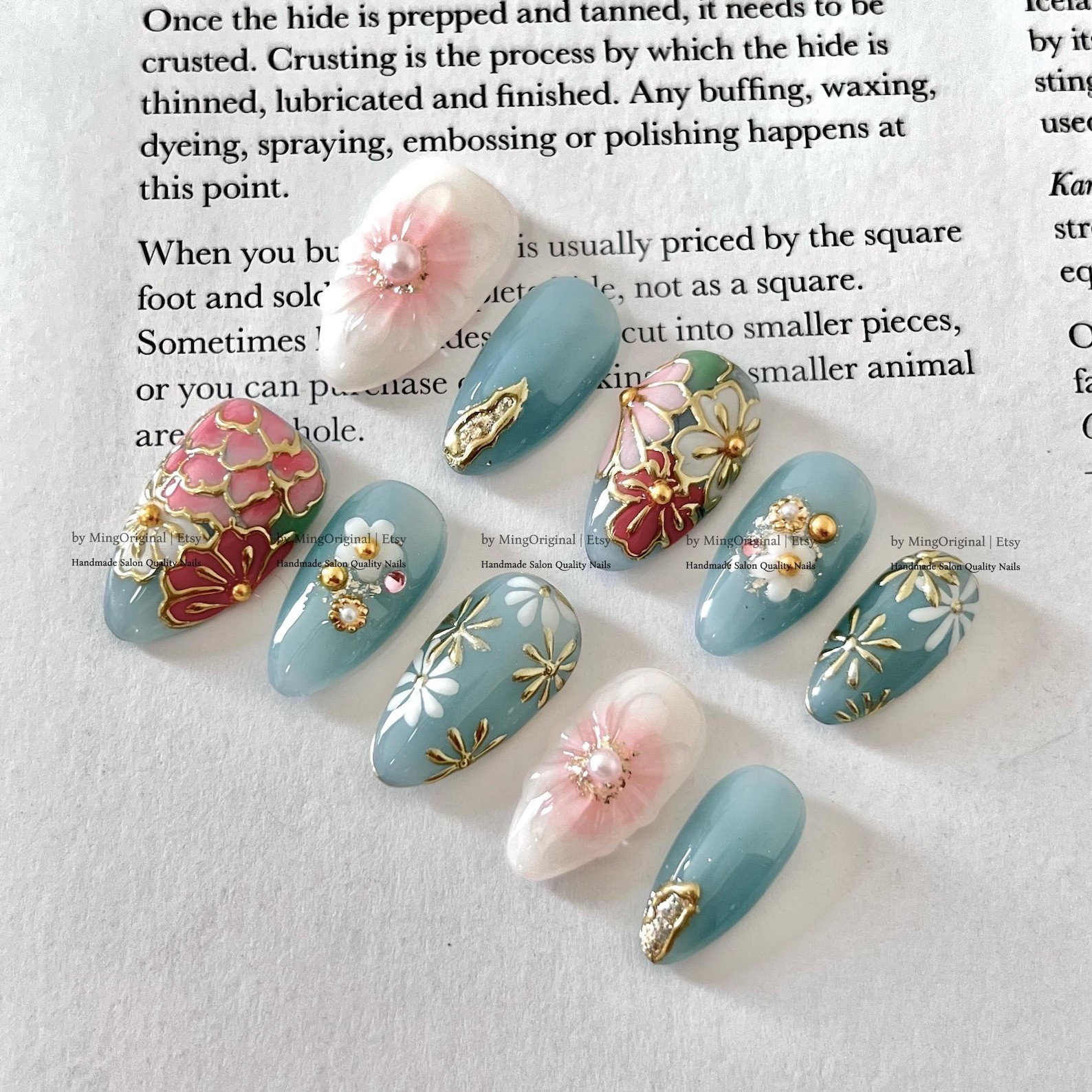 Handmade 3D Daisy Peony Floral Gold Wire Pearl Medium Almond Press on Nails