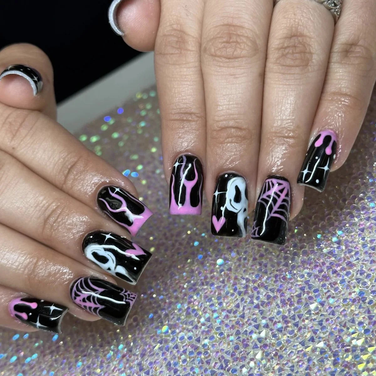 2025 Halloween Black Gothic Punk Almond Coffin Press On Nails Rose Bat Ghost Des