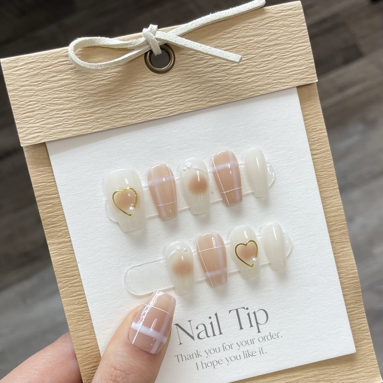 press on nails “cute cream sweetheart style” Size：S