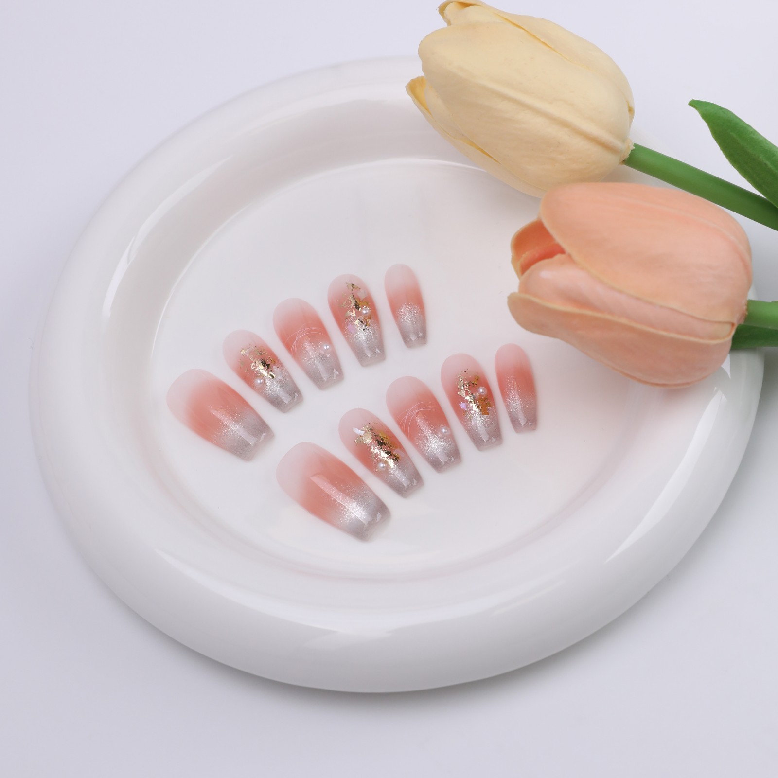 Blush Gradient Cat Eye Coffin Nails Gold Foil Glitter Press On False Nails Brida