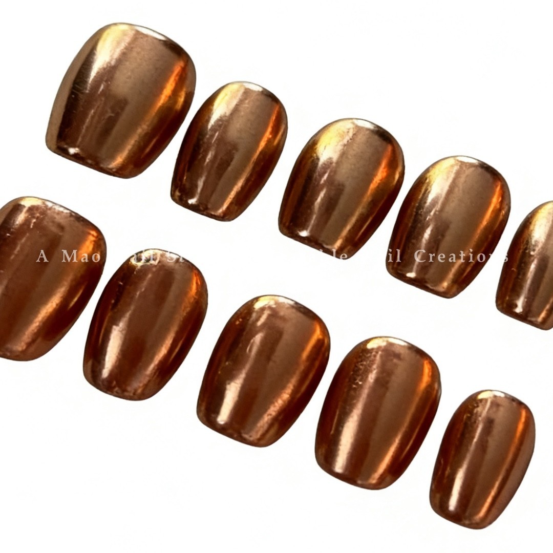Press on nails – Liquid Amber Gold