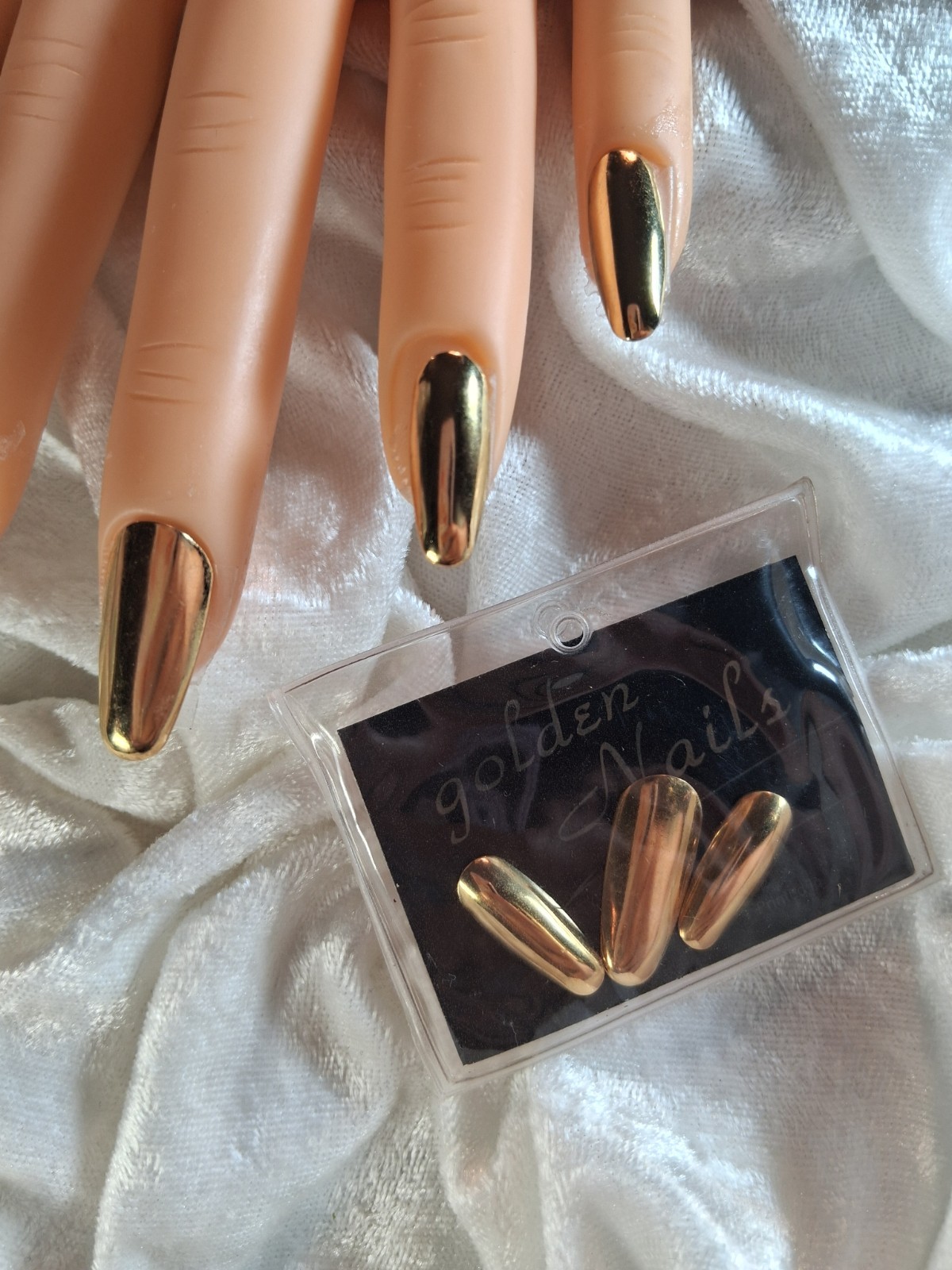 vintage nos 80s golden nails gold tone press on finger nails Qty 3