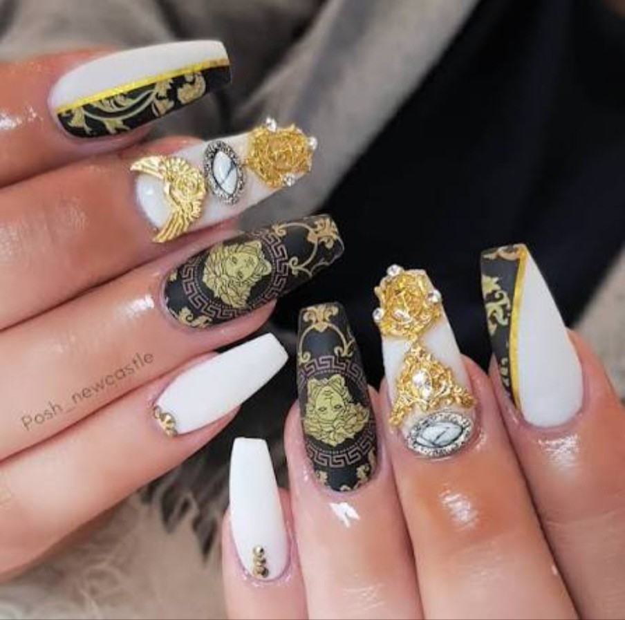 NWT NAIL ART DESIGN SELF-SEAL STICKERS SOLID METALLIC GOLD N°129!