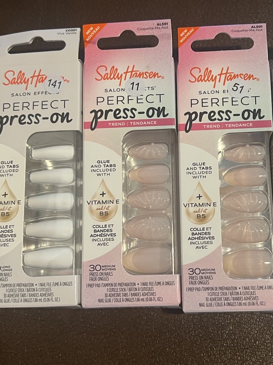 Sally Hansen Perfect Manicure Press-On Nails 3 Piece See