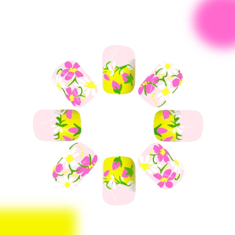 24 Pieces Short Square False Nail Fashionable Flower Press on Nail for Women