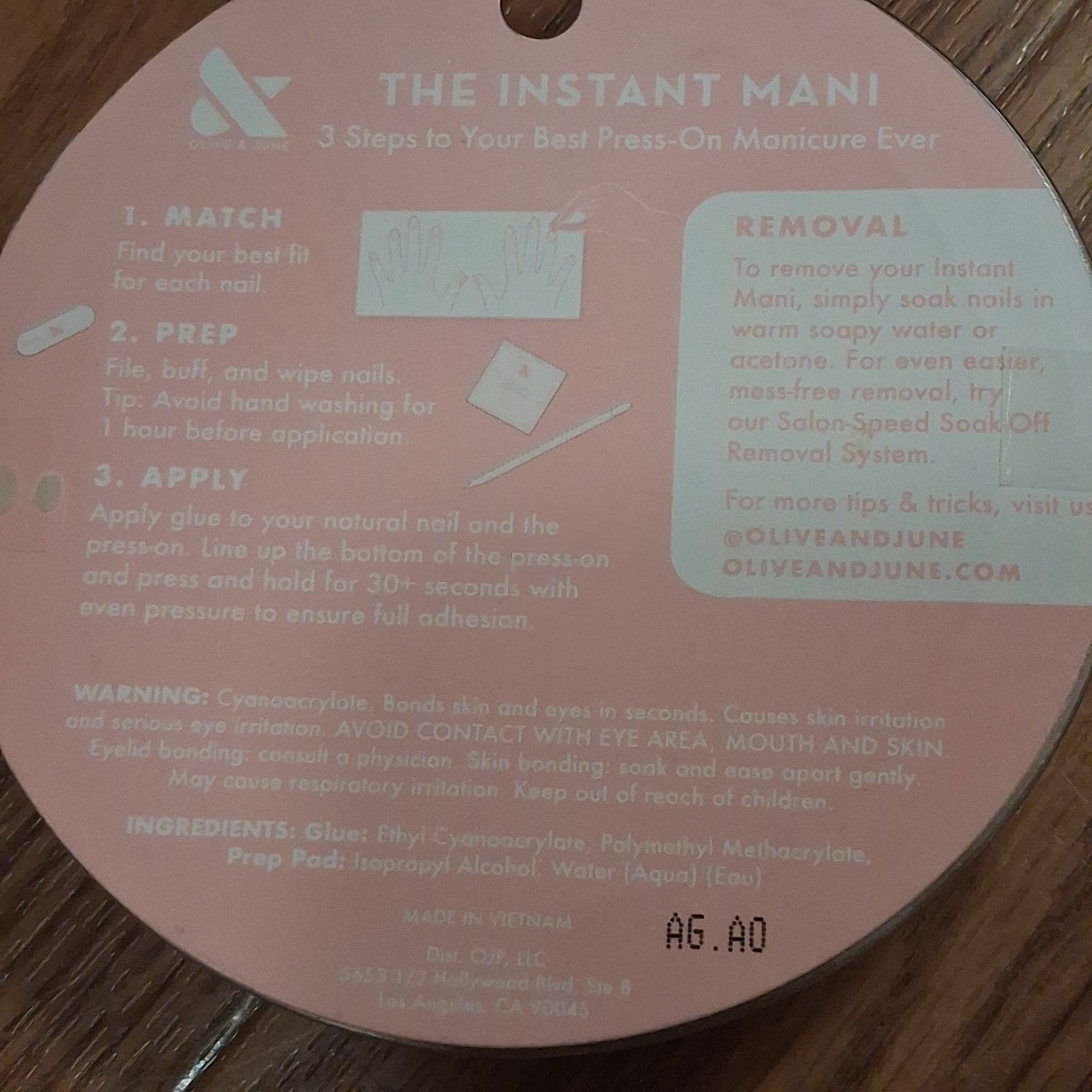 Olive & June Instant Mani Press-On Nails ~ 42PCS Oval Medium Pink Goldfish