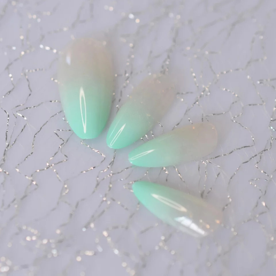 24 Press on nails kit w glue mint green ombre french almond pastel