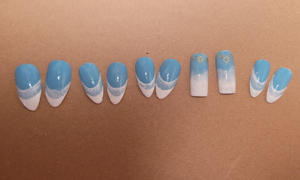 Press-On Nails Nails| Kawaii Blue/White French| Shape Almond| Size Medium| Reusa