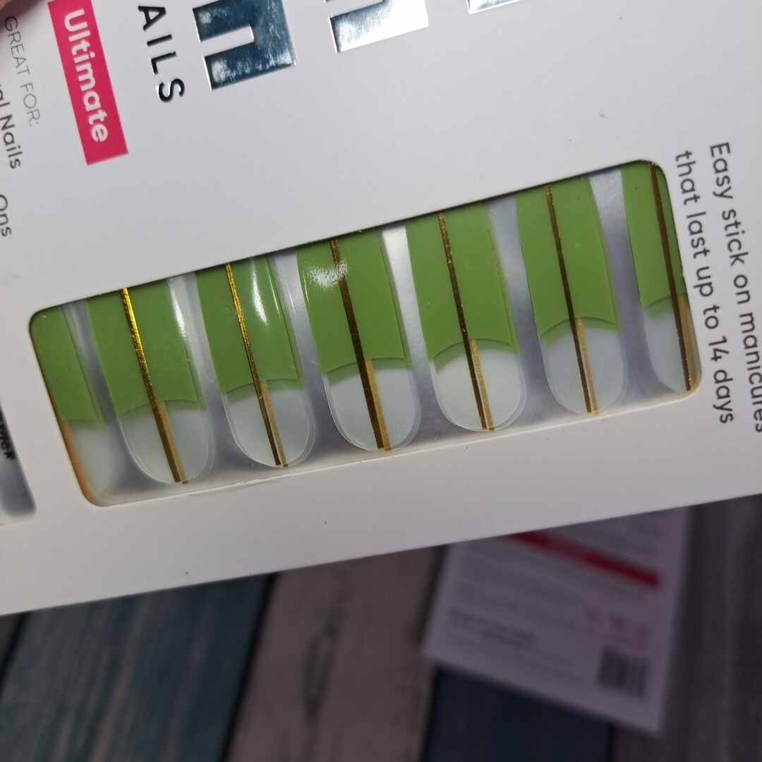 (2) Kyutee Nails Peel Press Instant Gel Polish Manicure ~That Chick~ Olive Green