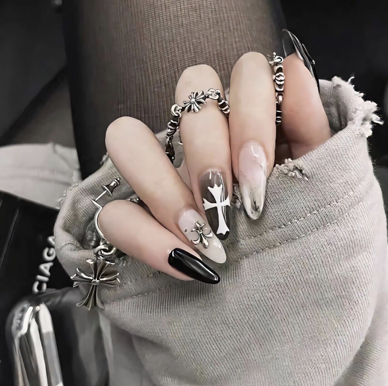150Pcs 3D Nail Art Charms Vintage Silver Metal Chrome Punk Gothic Crosses Stars