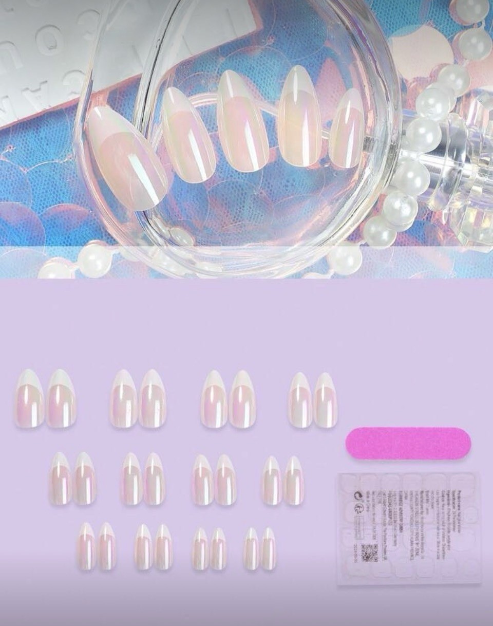 Traditional French Tip Medium Almond Nail Kit | 24-Pieces | New