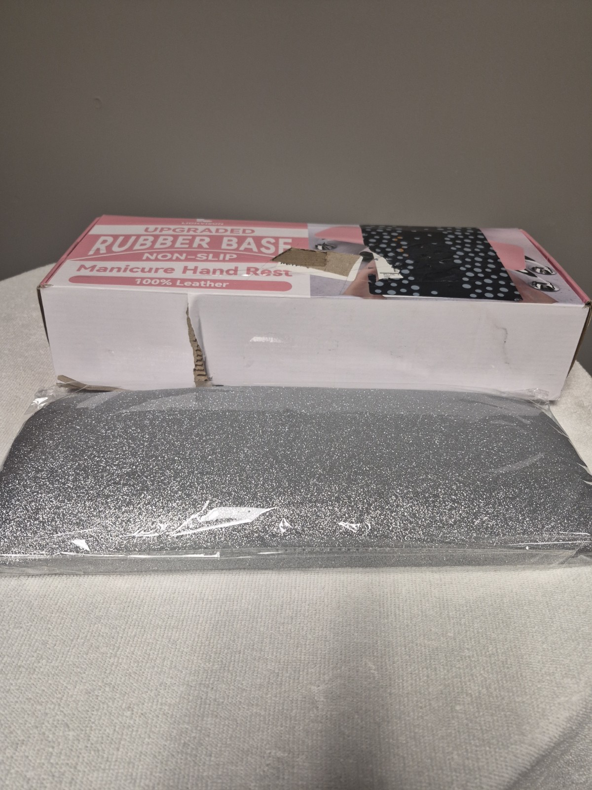 Upgraded Non-Slip Rubber Base Manicure Hand Rest 100% Leather Silver Glitter