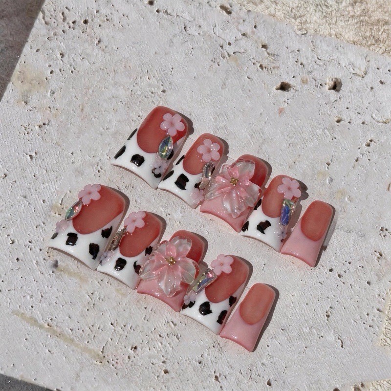 10Pcs Short Duck Pink Cow Print French Press On Nails For Dating Wholesale Use