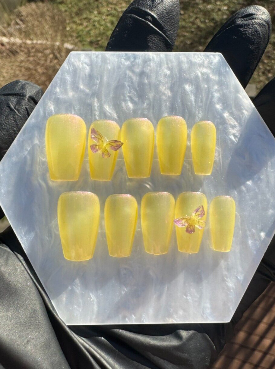 press on nails