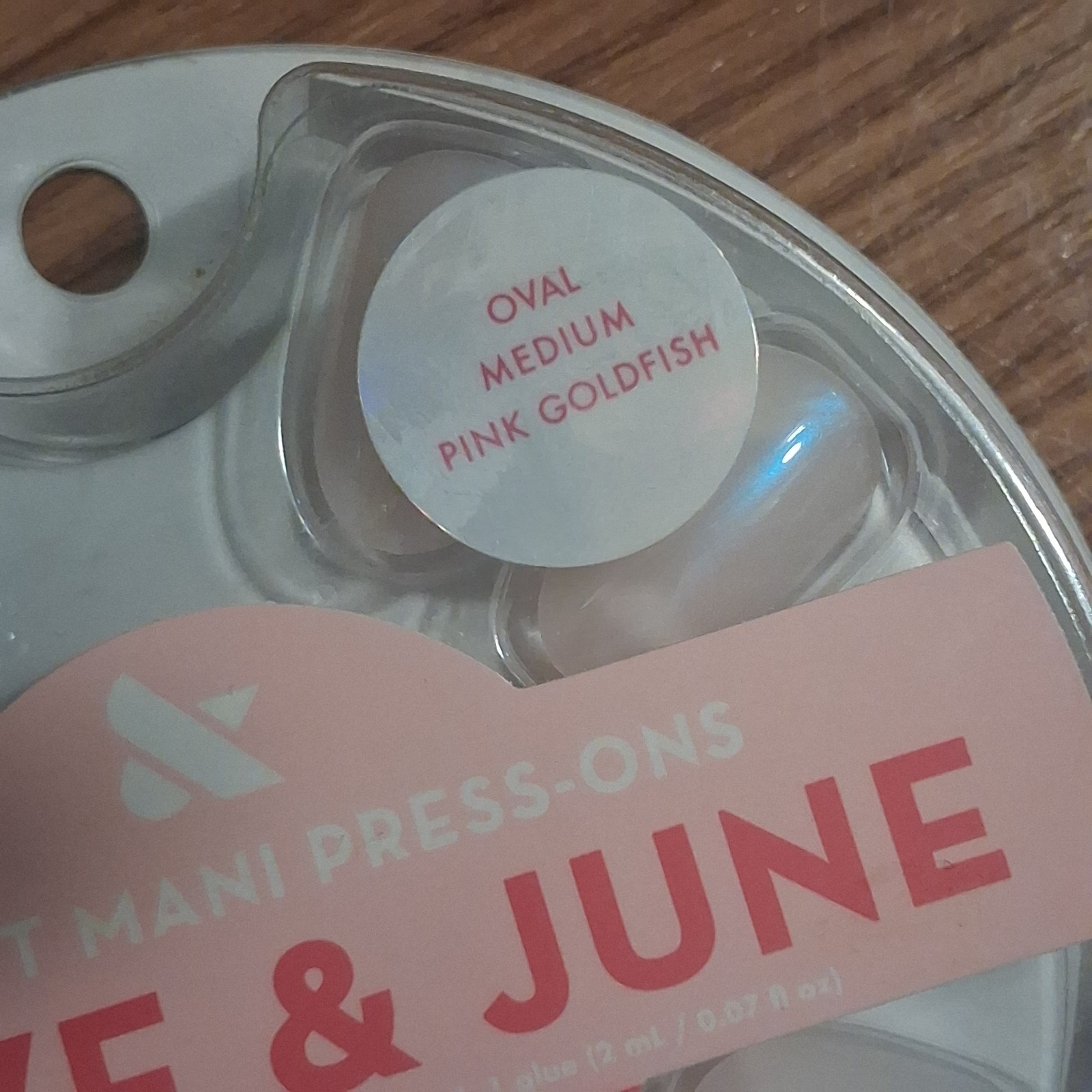 Olive & June Instant Mani Press-On Nails ~ 42PCS Oval Medium Pink Goldfish