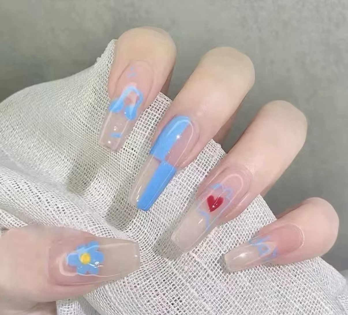 Trendy Blue 24 Piece Press On Nails