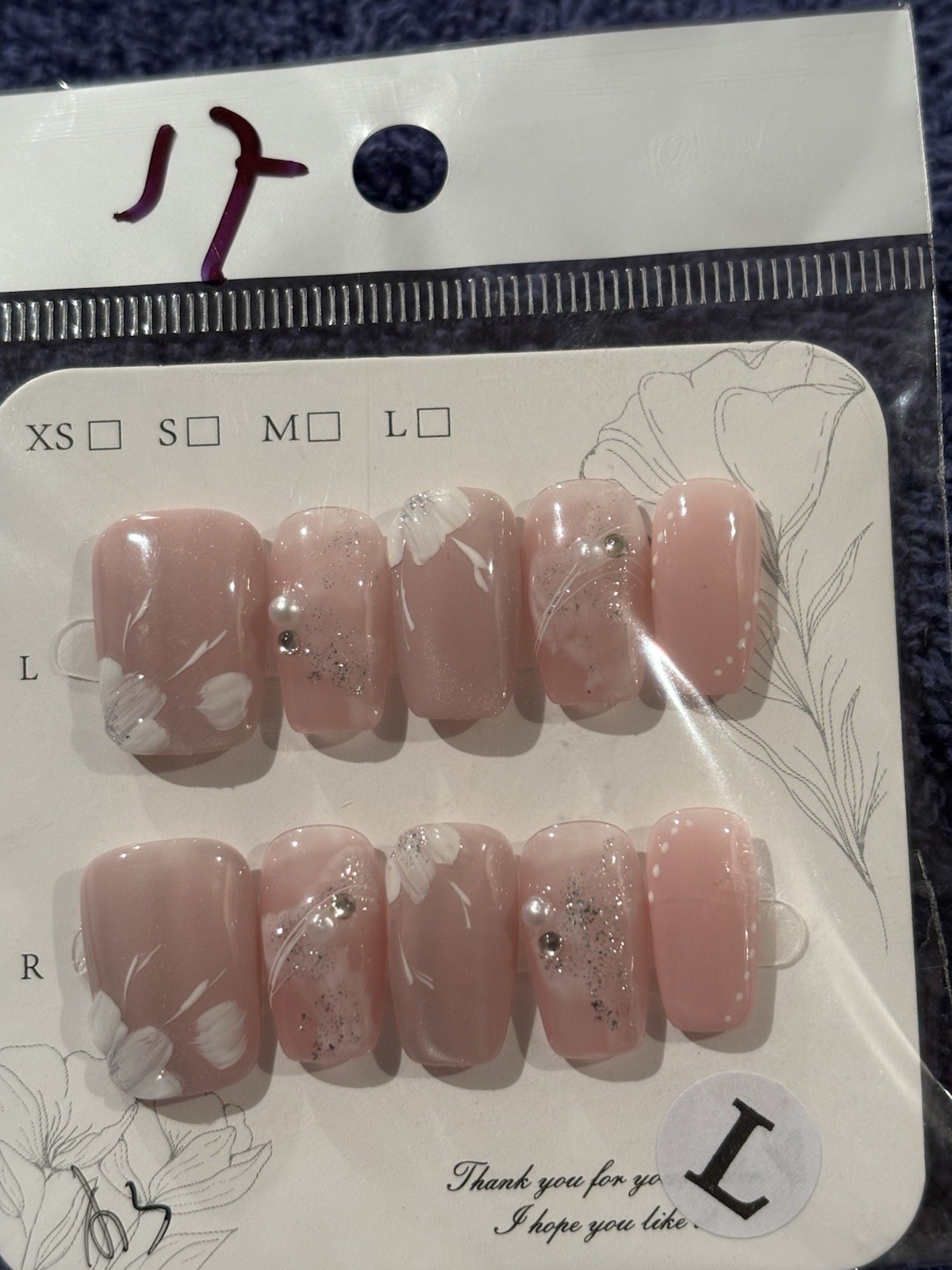 Press On Nails. Medium Length 19 Coffin Shaped Nails, 1 Oval. 20 Qty Size Large.