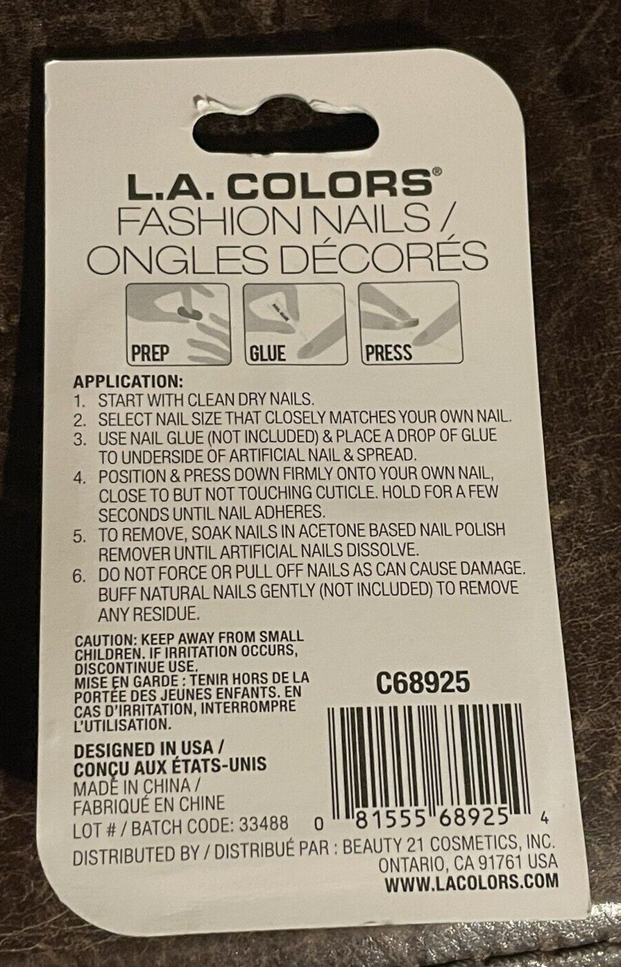 L.A. Colors Glows in Blacklight Nail Tips Almond Shaped Treats-Purple Color