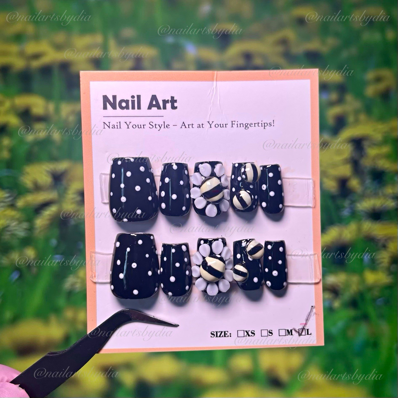 Nail Art Square Long Press-On Nails Black White Polka Dot 3D Bee Set
