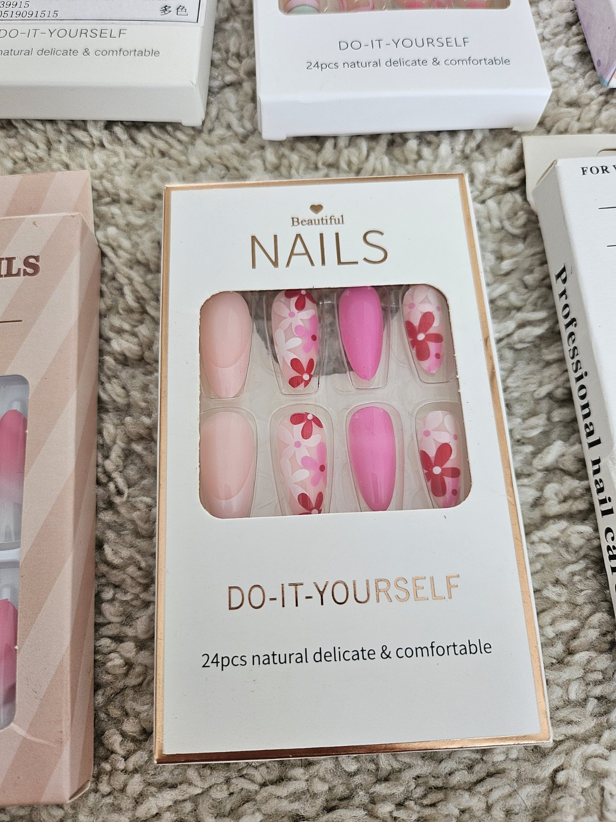 Lot Of 22 False Nail Sets (21 hands, 1 toes)