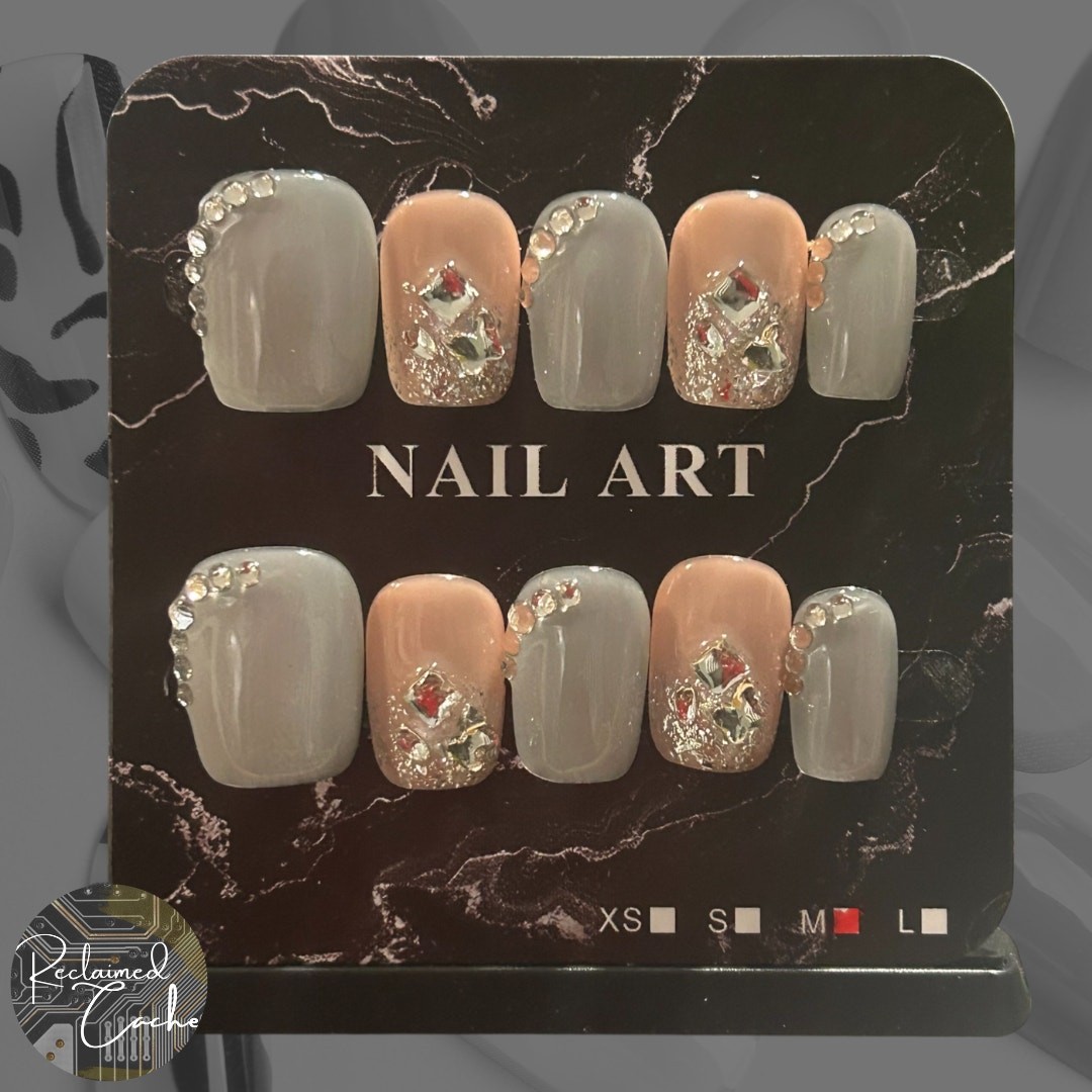 Silver and Mauve Short Square Press On Nails – Size Medium