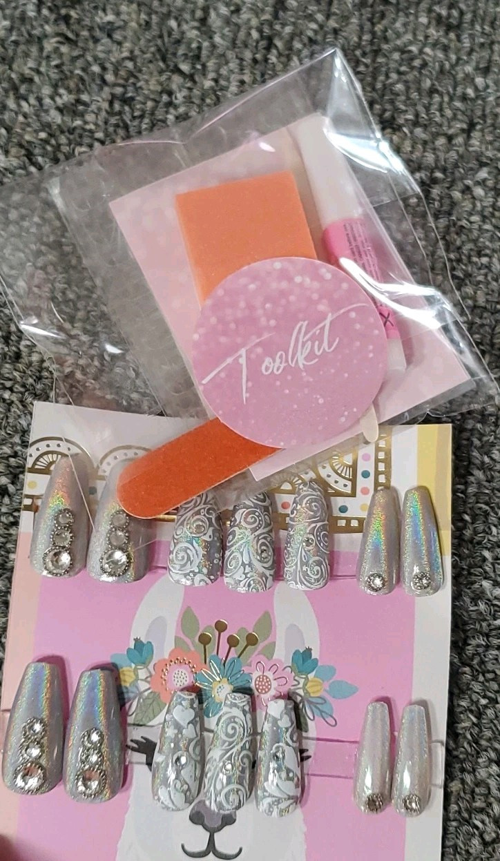Press On Nails Medium Coffin – 18 pc Gray Silver Floral Wedding Baby Shower Prom