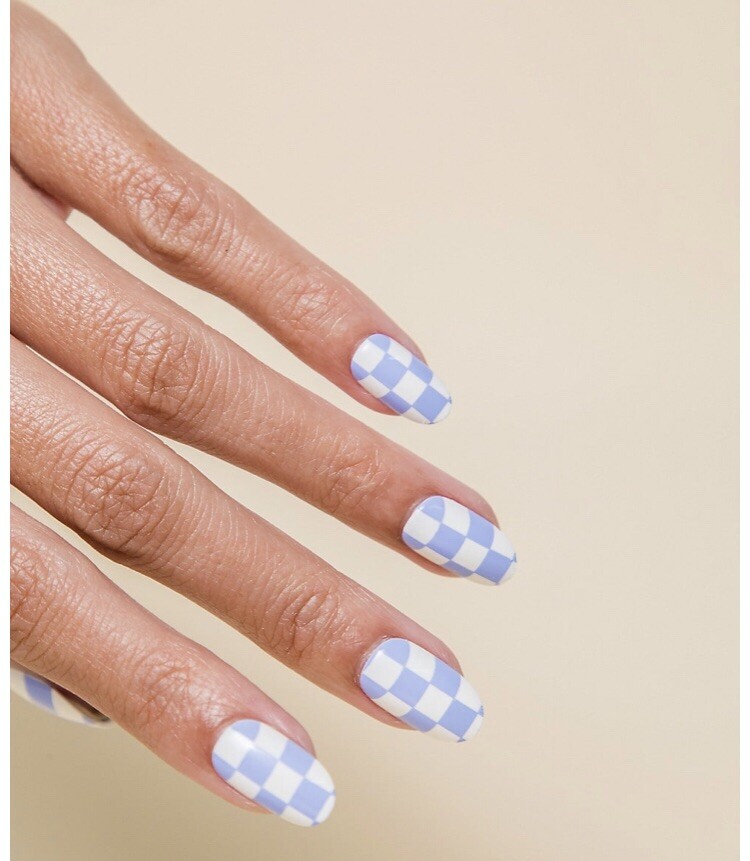 NEW Chillhouse Chill Tips Nail Art Press Ons – Checked Out